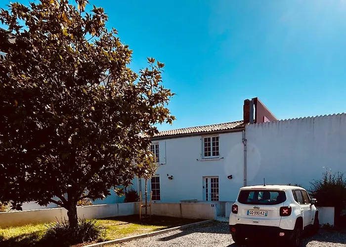 Apartamento Les De Charly-superbe Duplex Dans Un Particulier, Parking Privé Gratuit La Rochelle (Charente-Maritime)