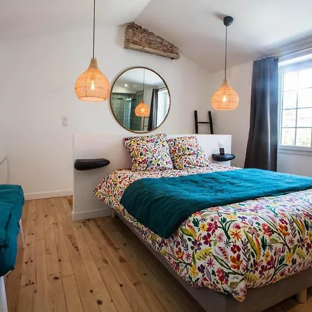 Les De Charly-superbe Duplex Dans Un Particulier, Parking Privé Gratuit