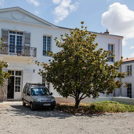 Apartamento Les De Charly-superbe Duplex Dans Un Particulier, Parking Prive Gratuit La Rochelle (Charente-Maritime)