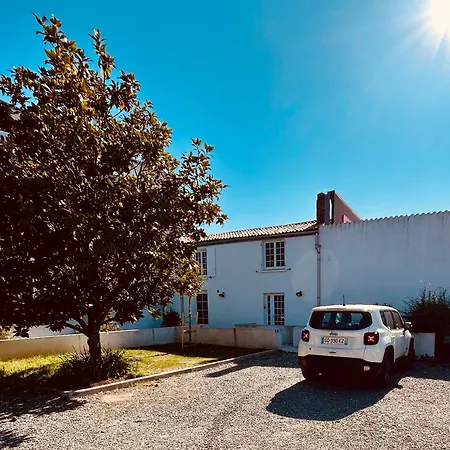 Appartamento Les De Charly-superbe Duplex Dans Un Particulier, Parking Privé Gratuit La Rochelle (Charente-Maritime)
