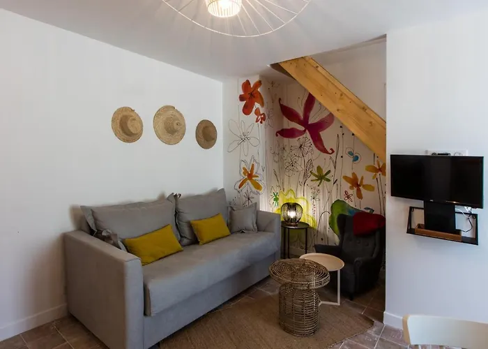Apartment Les De Charly-superbe Duplex Dans Un Particulier, Parking Prive Gratuit