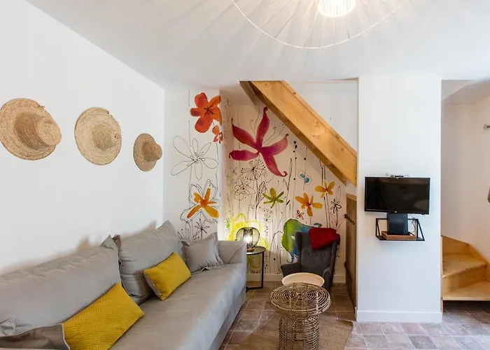 Les De Charly-superbe Duplex Dans Un Particulier, Parking Prive Gratuit La Rochelle (Charente-Maritime)