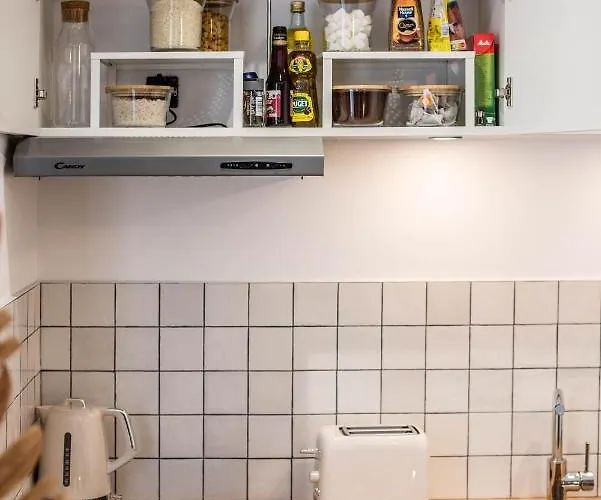 Les De Charly-superbe Duplex Dans Un Particulier, Parking Prive Gratuit * La Rochelle (Charente-Maritime)