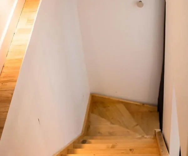 Apartment Les De Charly-superbe Duplex Dans Un Particulier, Parking Prive Gratuit *